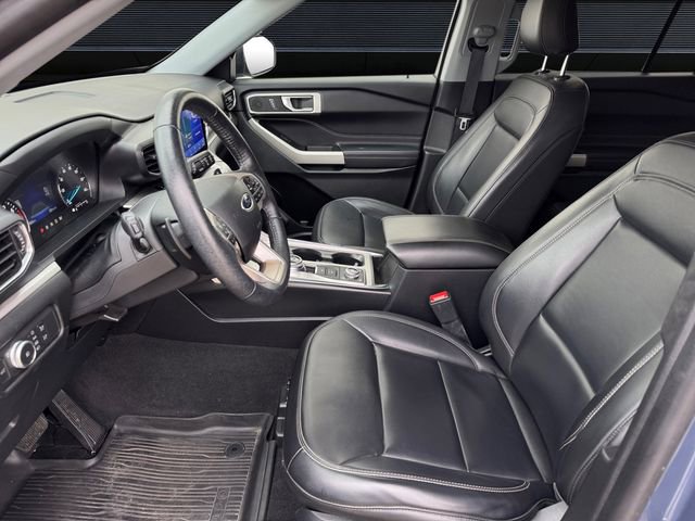 Certified 2021 Ford Explorer XLT w/ Equipment Group 202A image 9