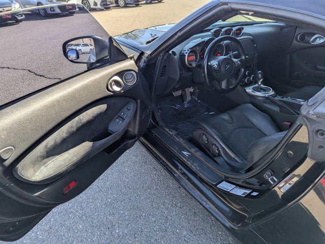 Used 2010 Nissan 370Z Touring image 8