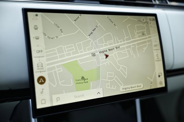 New 2026 Land Rover Range Rover Long Wheelbase SE image 46