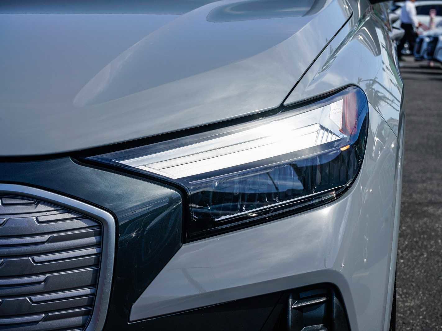 Used 2023 Audi Q4 e-tron Premium w/ Convenience Package image 7