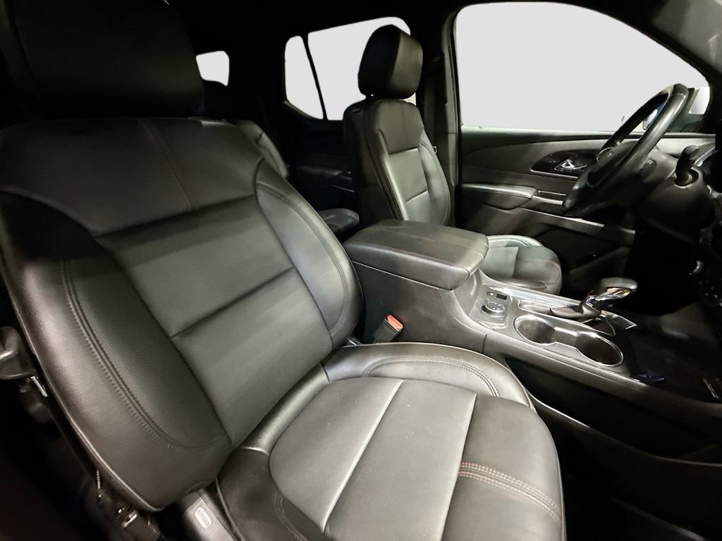 Used 2023 Chevrolet Traverse RS w/ LPO, Floor Liner Package image 30