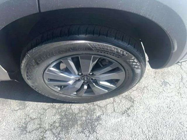 Used 2025 Nissan Pathfinder SV image 21