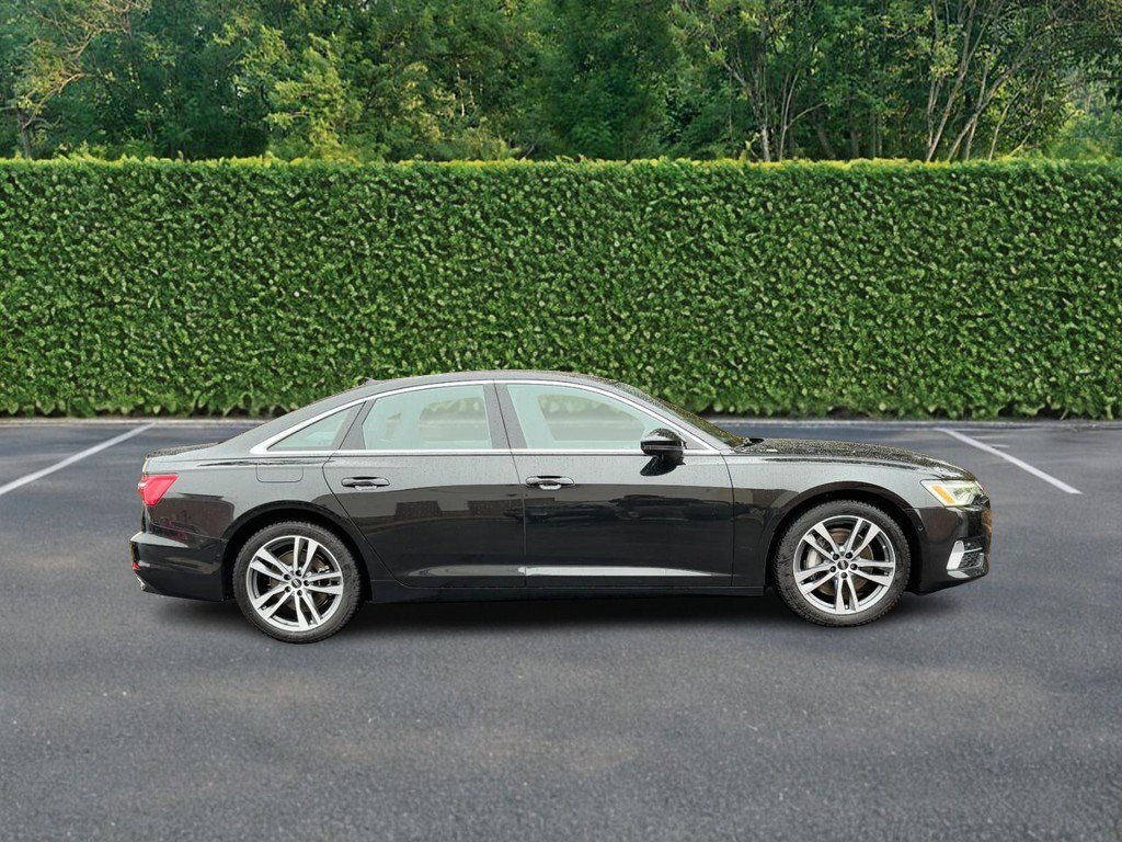 Used 2023 Audi A6 Premium Plus image 2