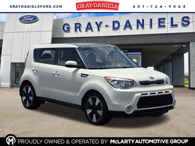 Used 2015 Kia Soul ! w/ Sun & Sound Package FWD image 1