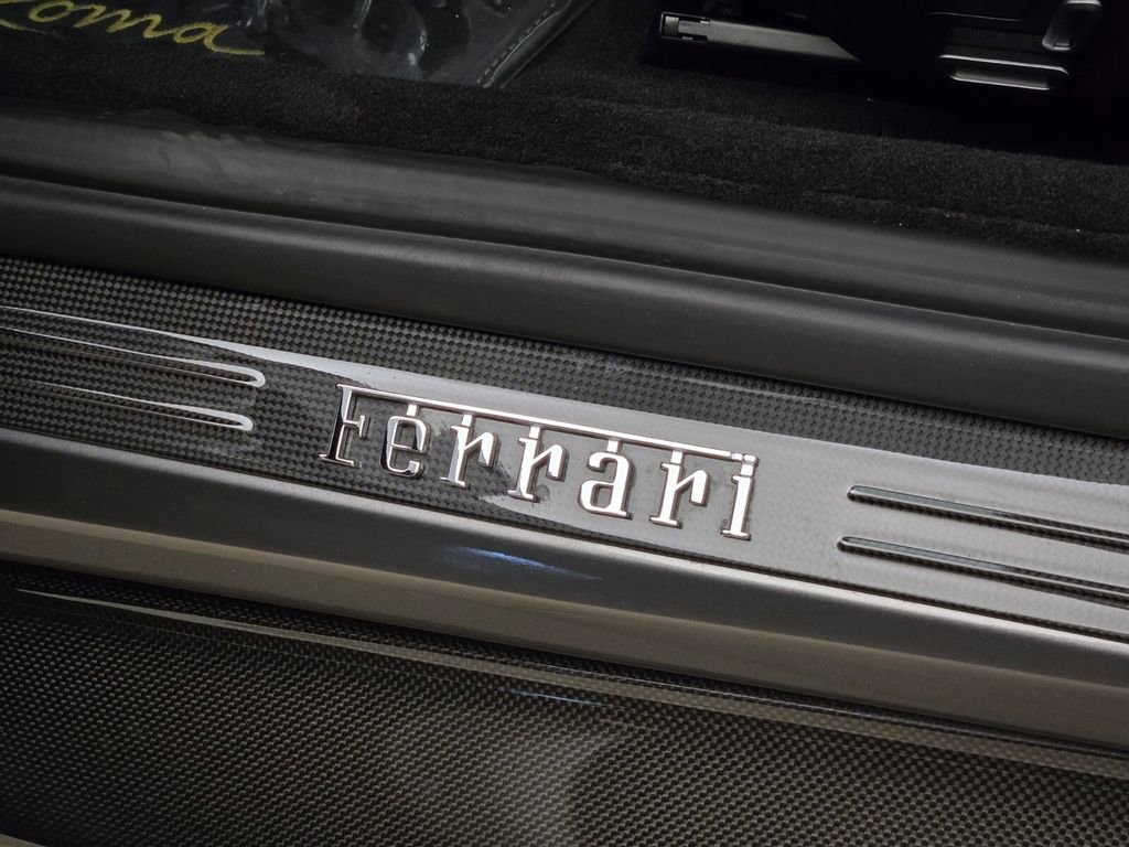 Used 2022 Ferrari Roma RWD image 34