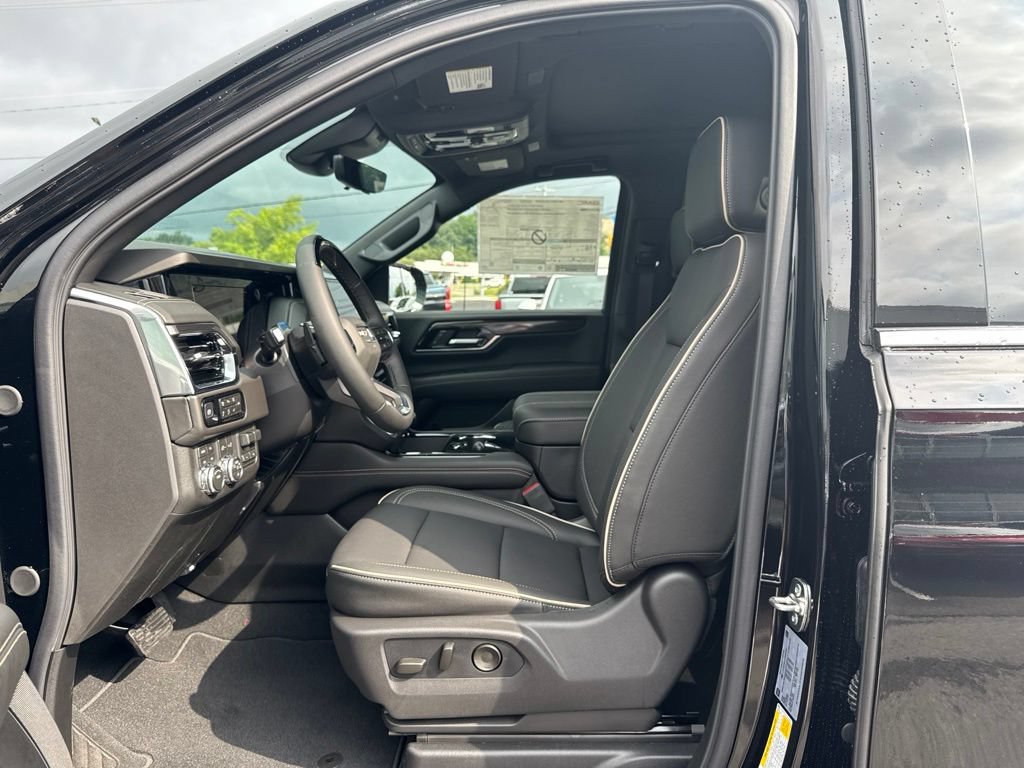 New 2026 GMC Yukon XL Elevation w/ Elevation Premium Package AWD/4WD image 15