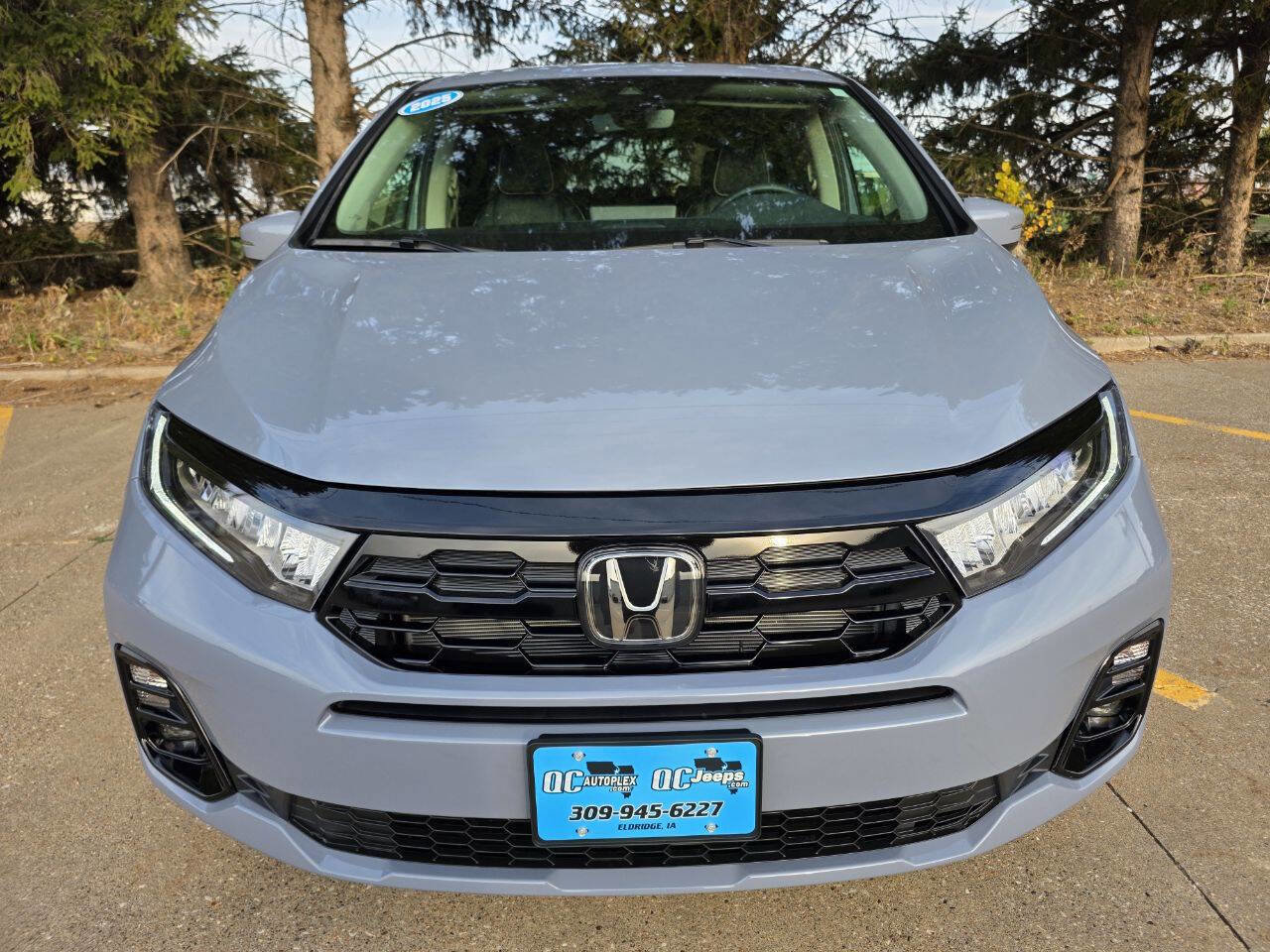 Used 2025 Honda Odyssey Touring image 4