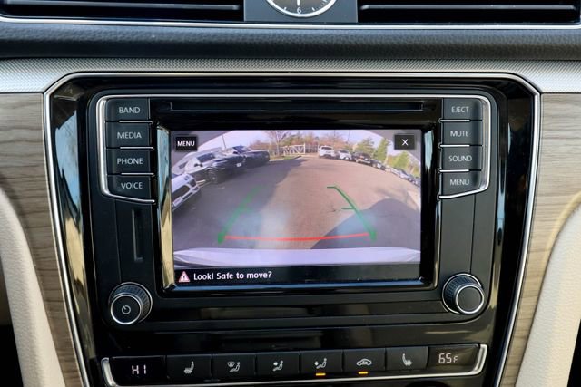 Used 2017 Volkswagen Passat 1.8T SE image 5