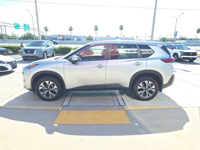 Used 2023 Nissan Rogue SV FWD image 7