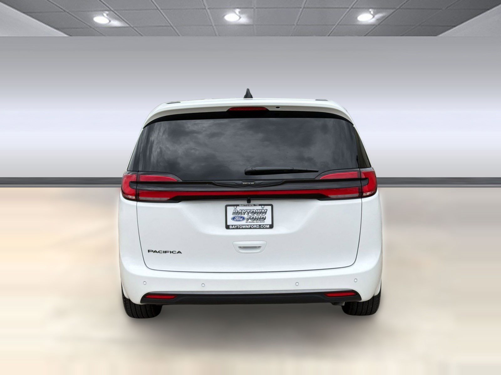 Used 2026 Chrysler Pacifica Select image 10