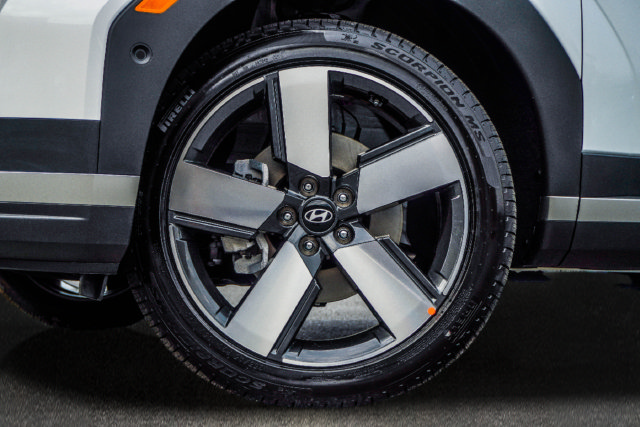 New 2027 Hyundai Santa Fe Limited FWD image 37