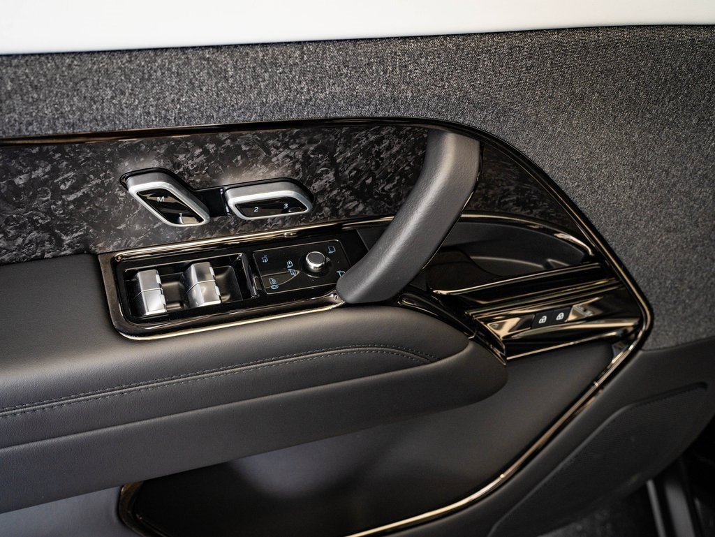 Used 2025 Land Rover Range Rover Sport Dynamic SE image 24