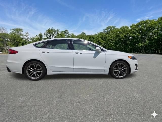 Used 2019 Ford Fusion SEL FWD image 4
