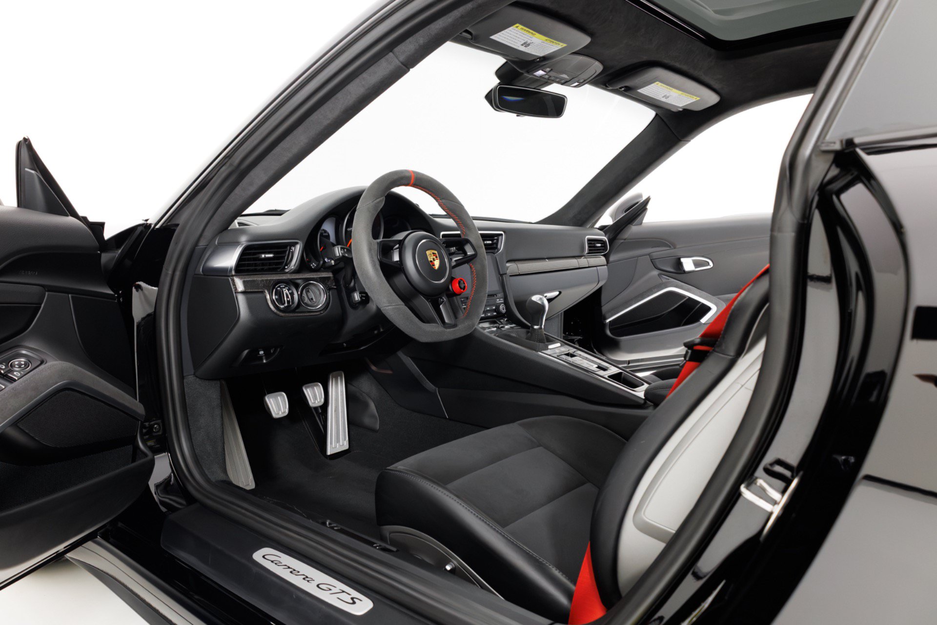 Used 2017 Porsche 911 Carrera GTS RWD image 13