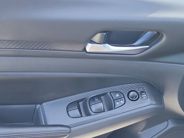 Used 2025 Nissan Altima 2.5 SV image 21