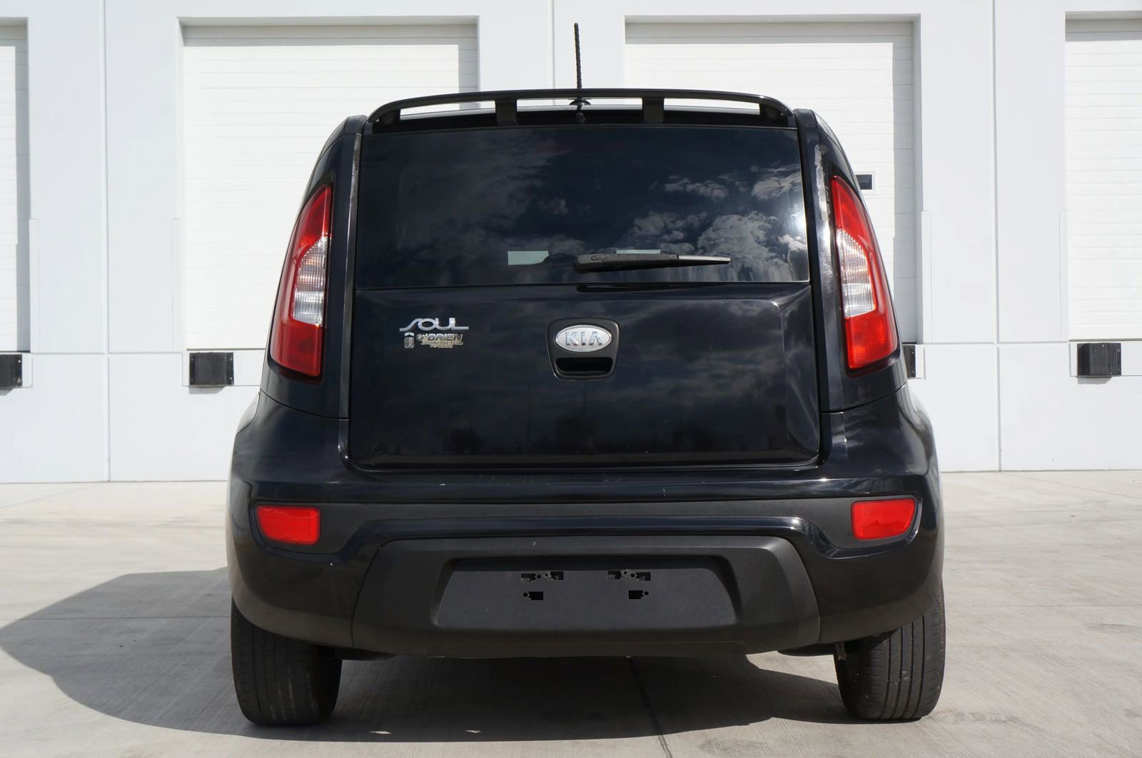 Used 2012 Kia Soul + FWD image 9