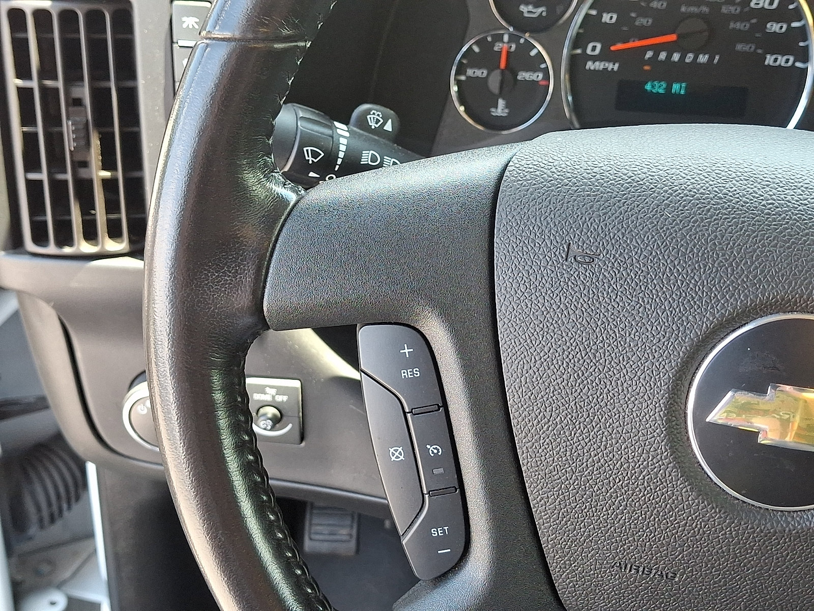 Used 2022 Chevrolet Express 3500 w/ Power Convenience Package RWD image 22