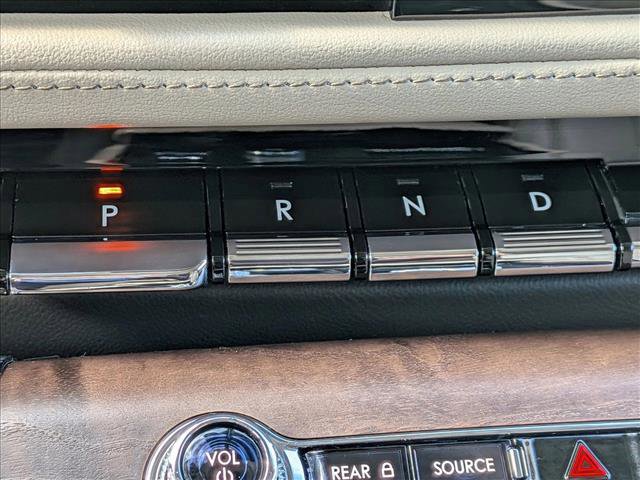 Used 2020 Lincoln Aviator Reserve w/ Equipment Group 202A image 16