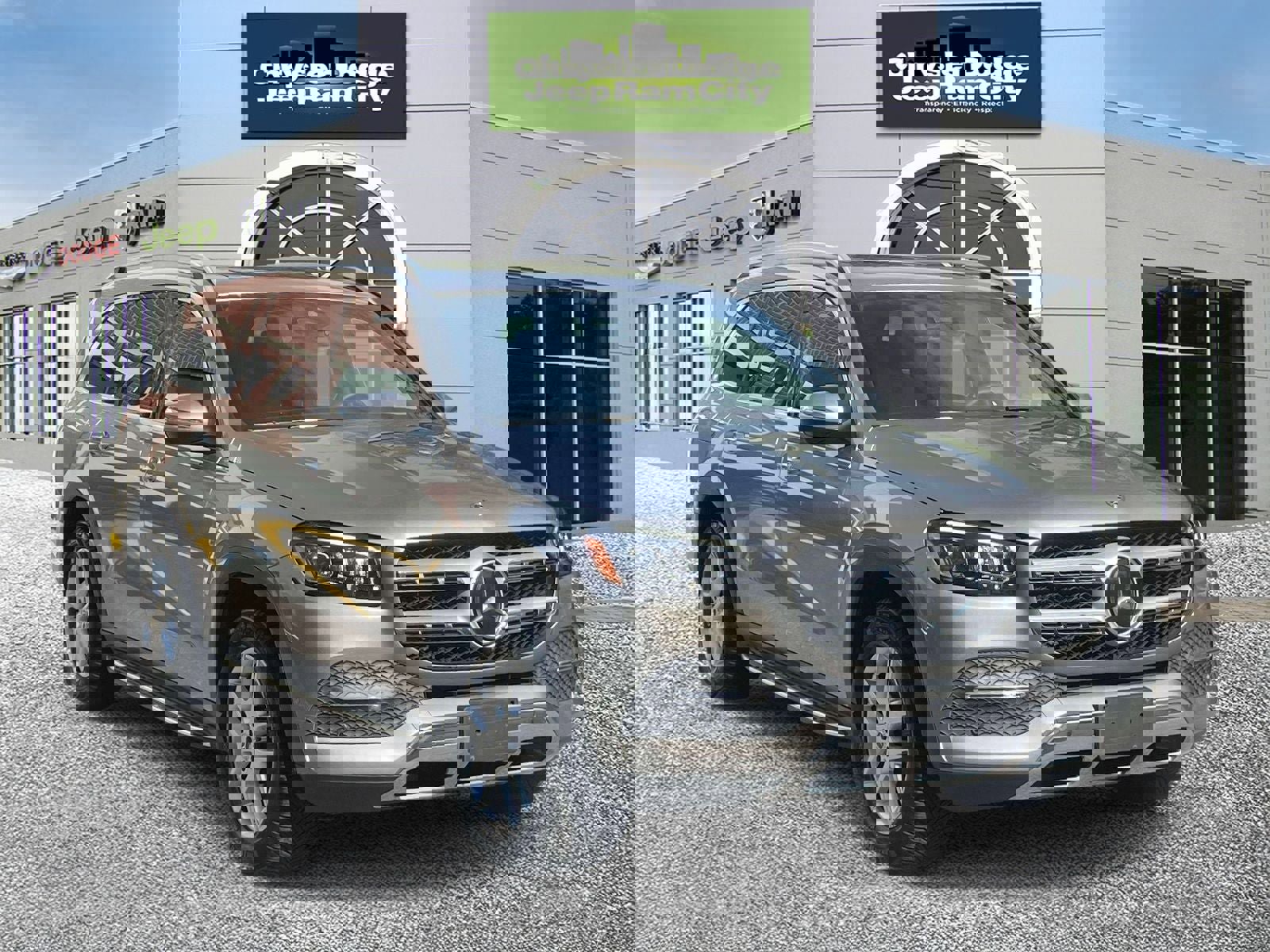 Used 2020 Mercedes-Benz GLS 450 4MATIC image 4