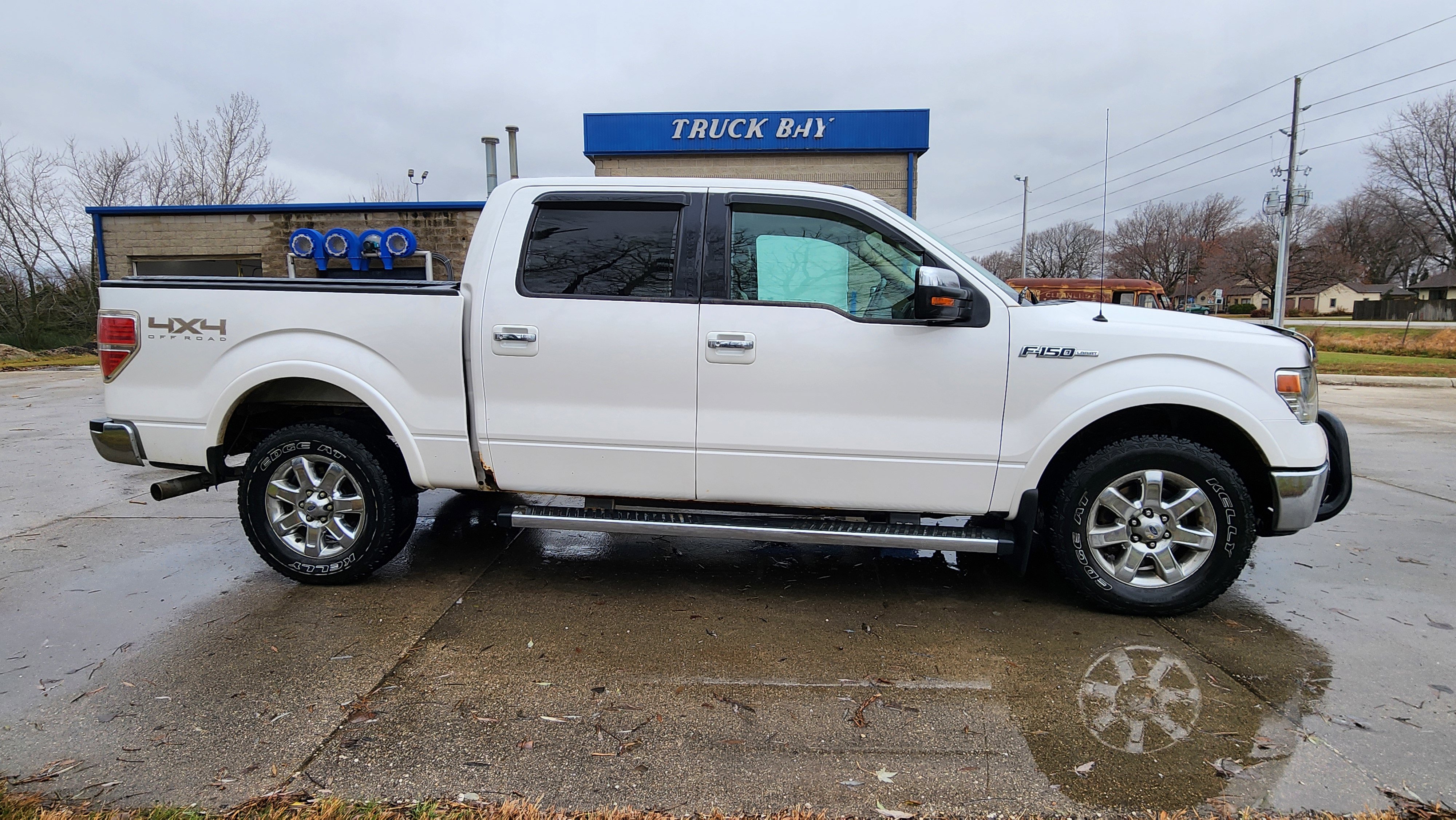 Used 2013 Ford F150 Lariat w/ Luxury Equipment Group image 4