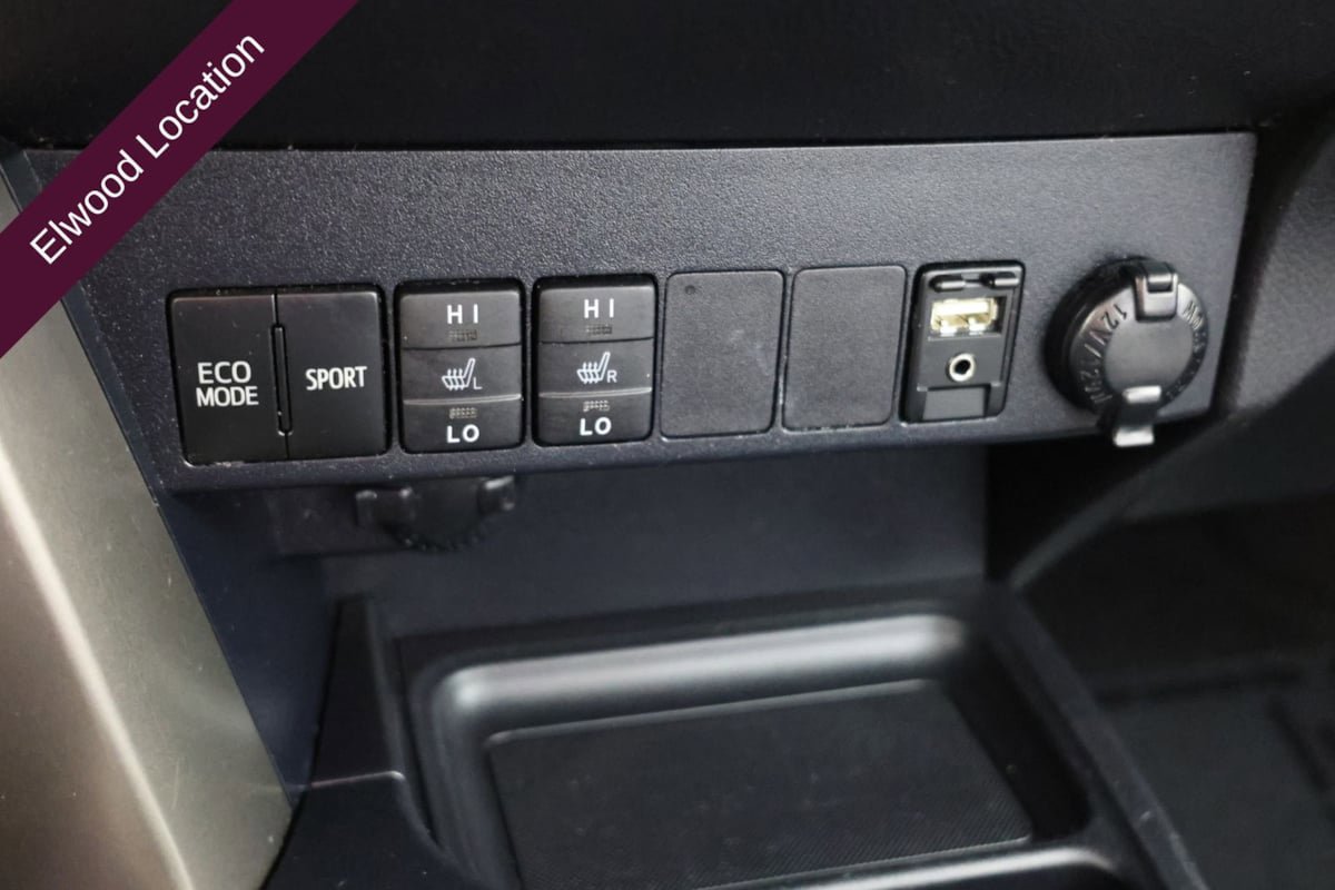 Used 2014 Toyota RAV4 Limited image 9