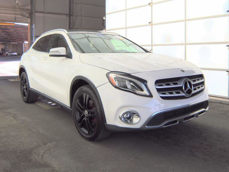 Used 2020 Mercedes-Benz GLA 250 4MATIC w/ Premium Package image 3