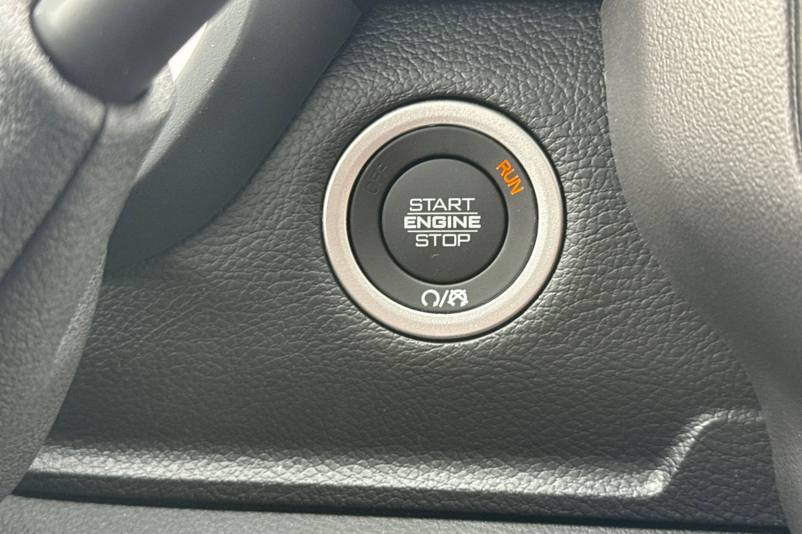 New 2026 RAM 2500 Laramie AWD/4WD image 21