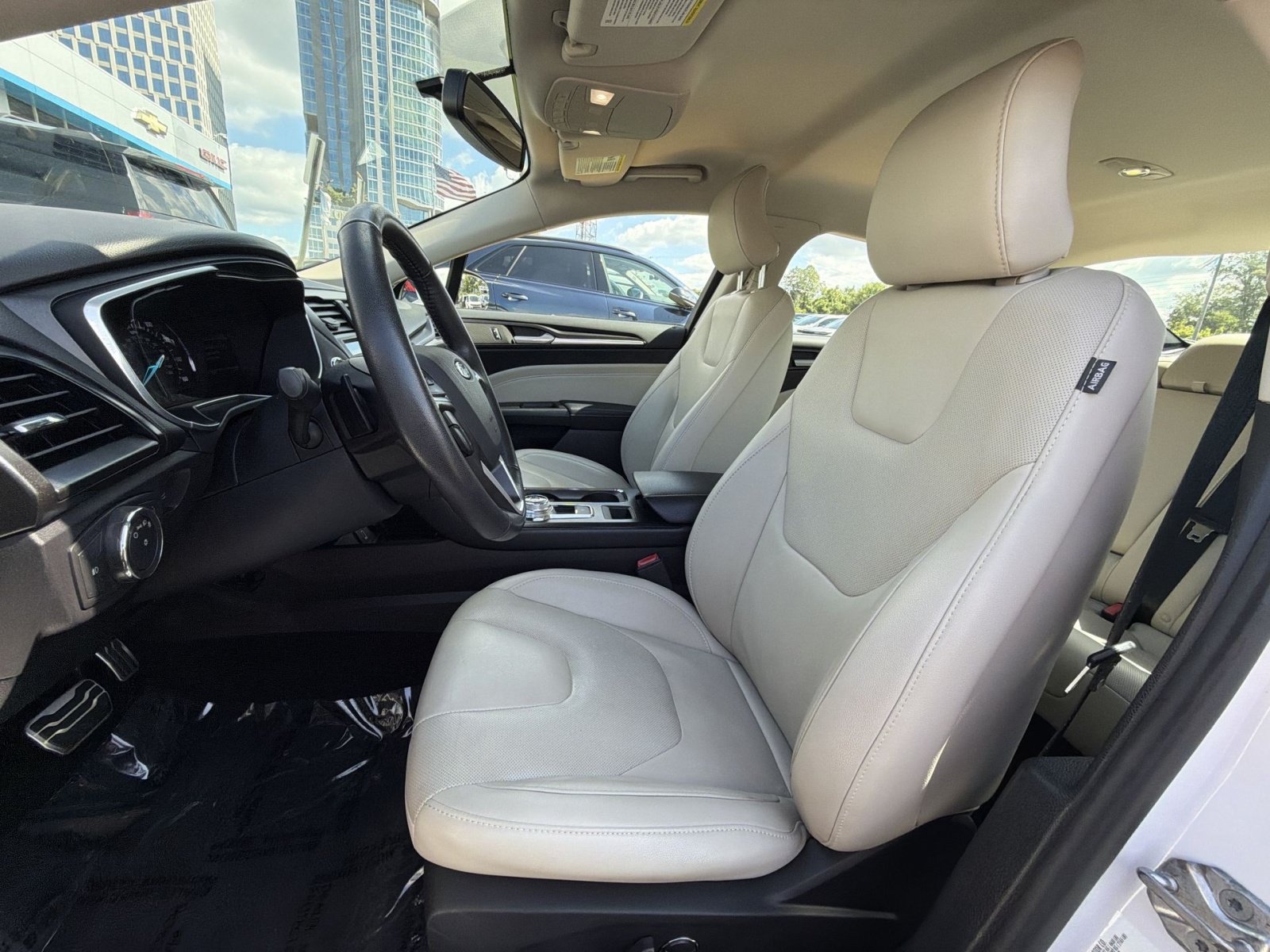 Used 2017 Ford Fusion Titanium FWD image 13