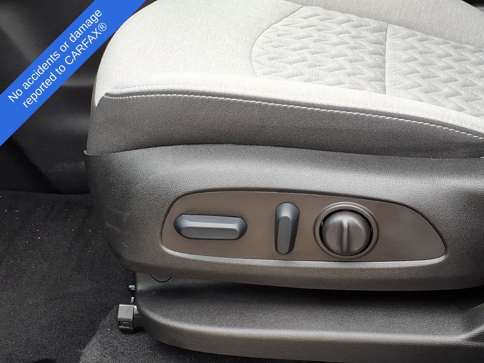 Used 2023 Chevrolet Equinox LS w/ LS Convenience Package FWD image 19