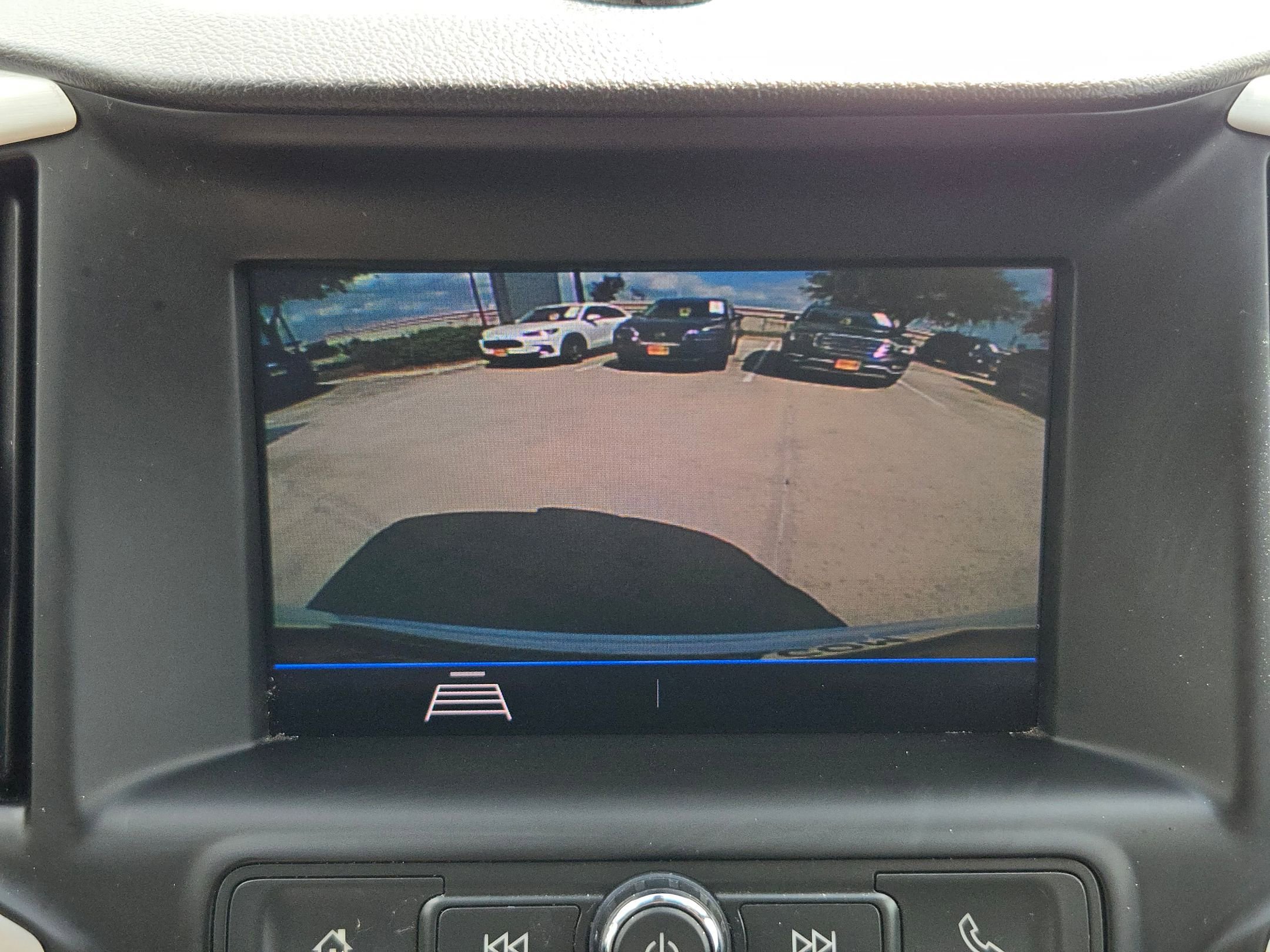 Used 2020 GMC Terrain SLE FWD image 17