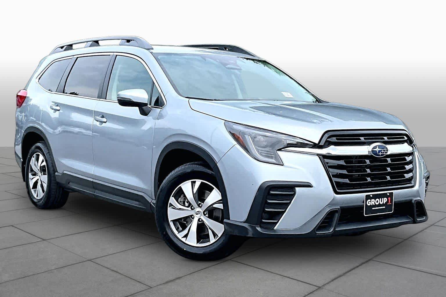 Used 2023 Subaru Ascent Premium w/ Convenience Package AWD/4WD image 3