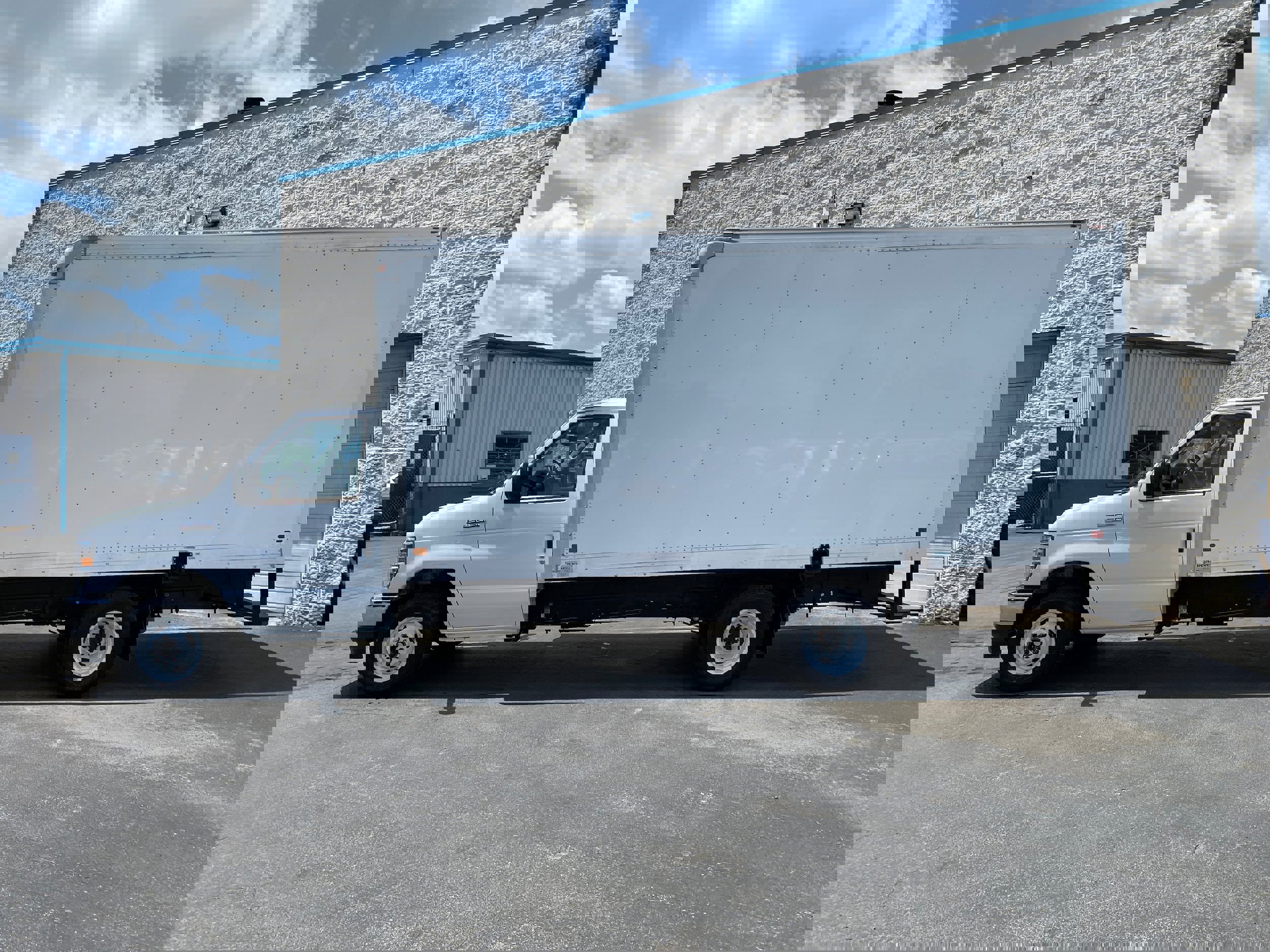 New 2026 Ford E-350 and Econoline 350 Super Duty w/ Power Equipment Group image 5