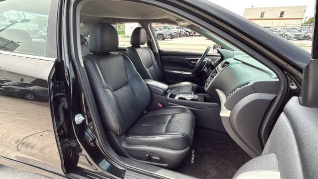 Used 2017 Nissan Altima 3.5 SR FWD image 37