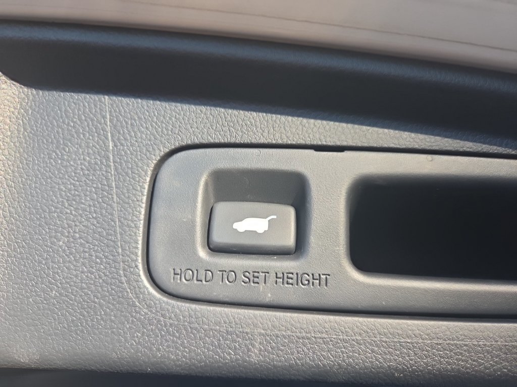Used 2023 Honda CR-V EX-L image 11