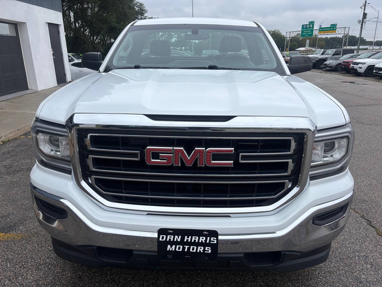 Used 2018 GMC Sierra 1500 2WD Regular Cab image 4