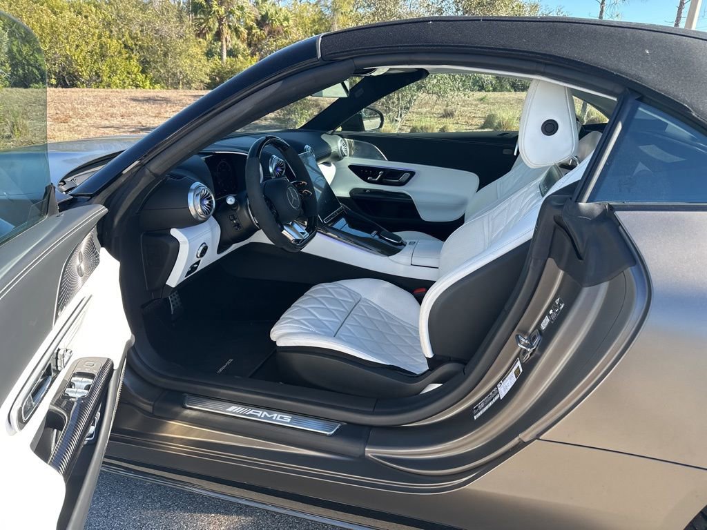 Used 2025 Mercedes-Benz SL 63 AMG 4MATIC image 18