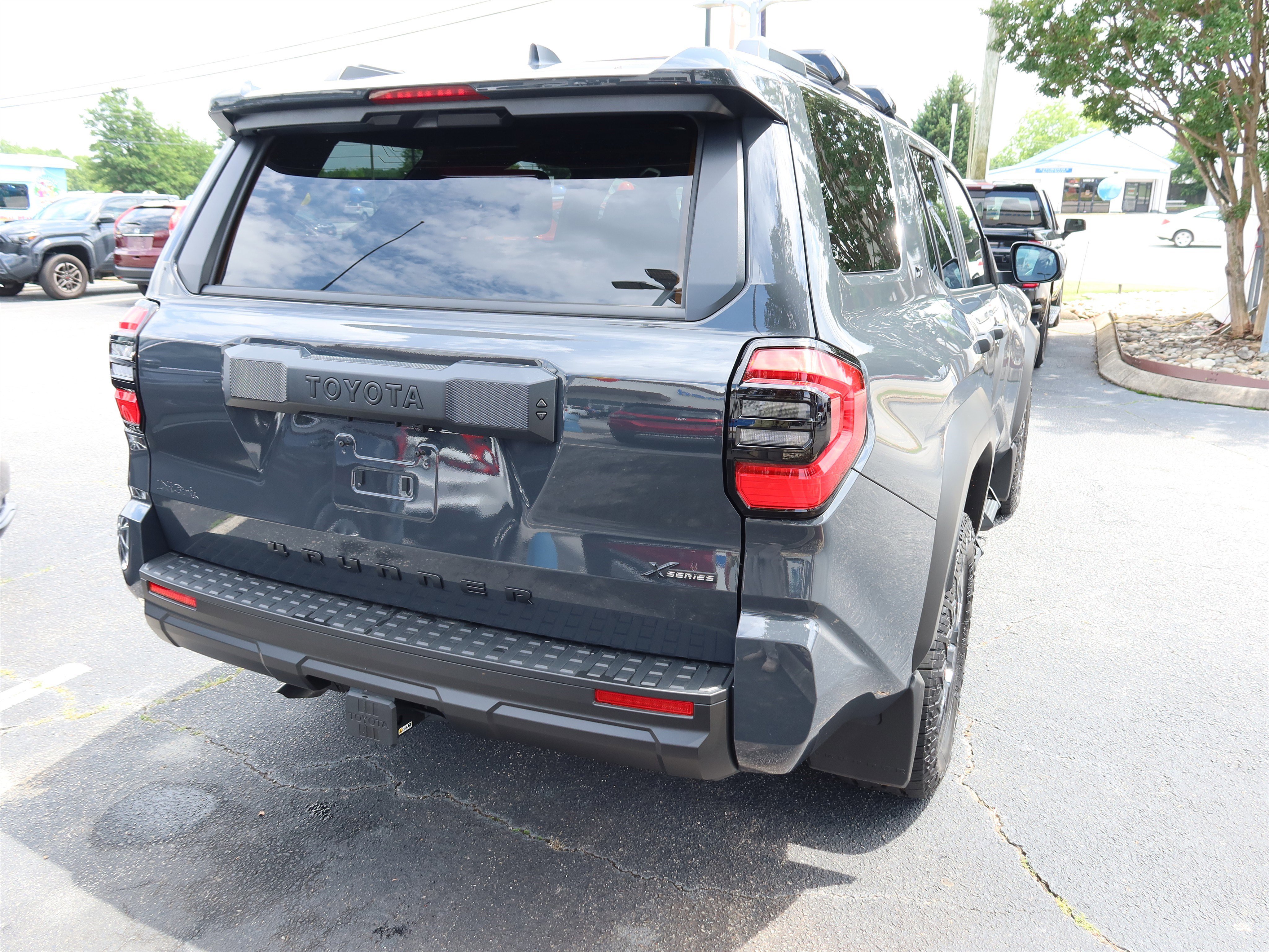 Used 2026 Toyota 4Runner SR5 AWD/4WD image 4