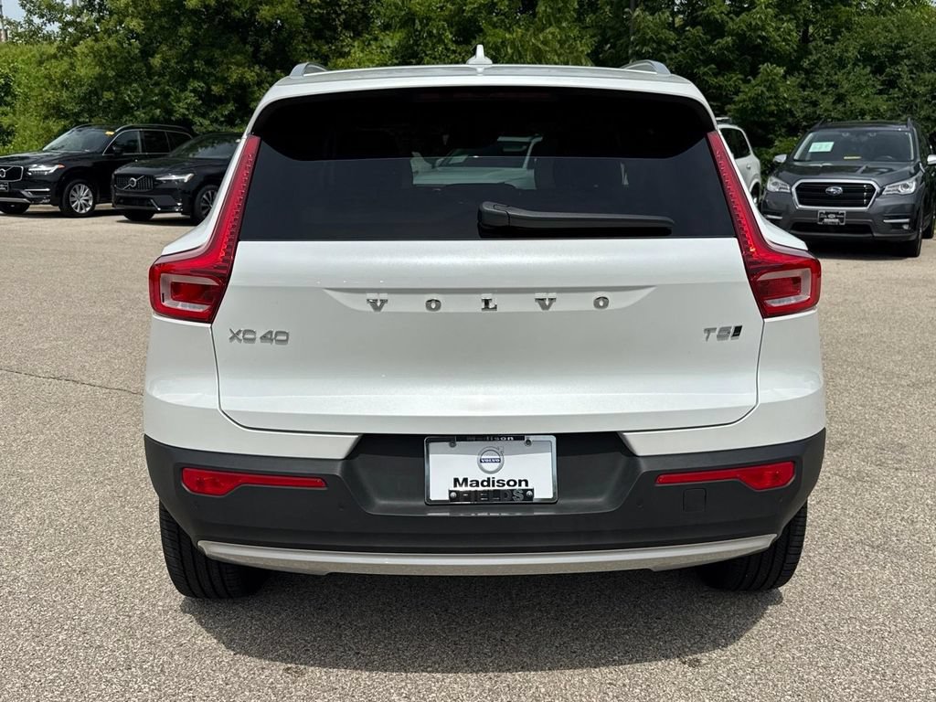 Used 2021 Volvo XC40 T5 Inscription w/ Advanced Package AWD/4WD image 3