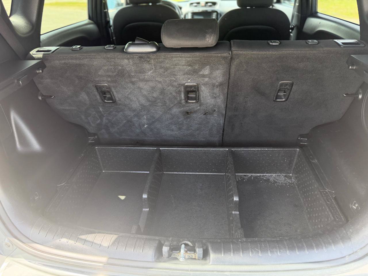 Used 2015 Kia Soul ! w/ Sun & Sound Package FWD image 14