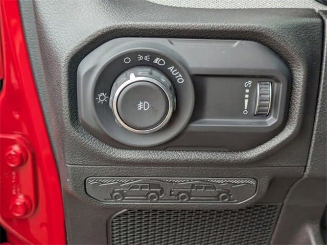 Used 2024 Jeep Wrangler Sport S image 17