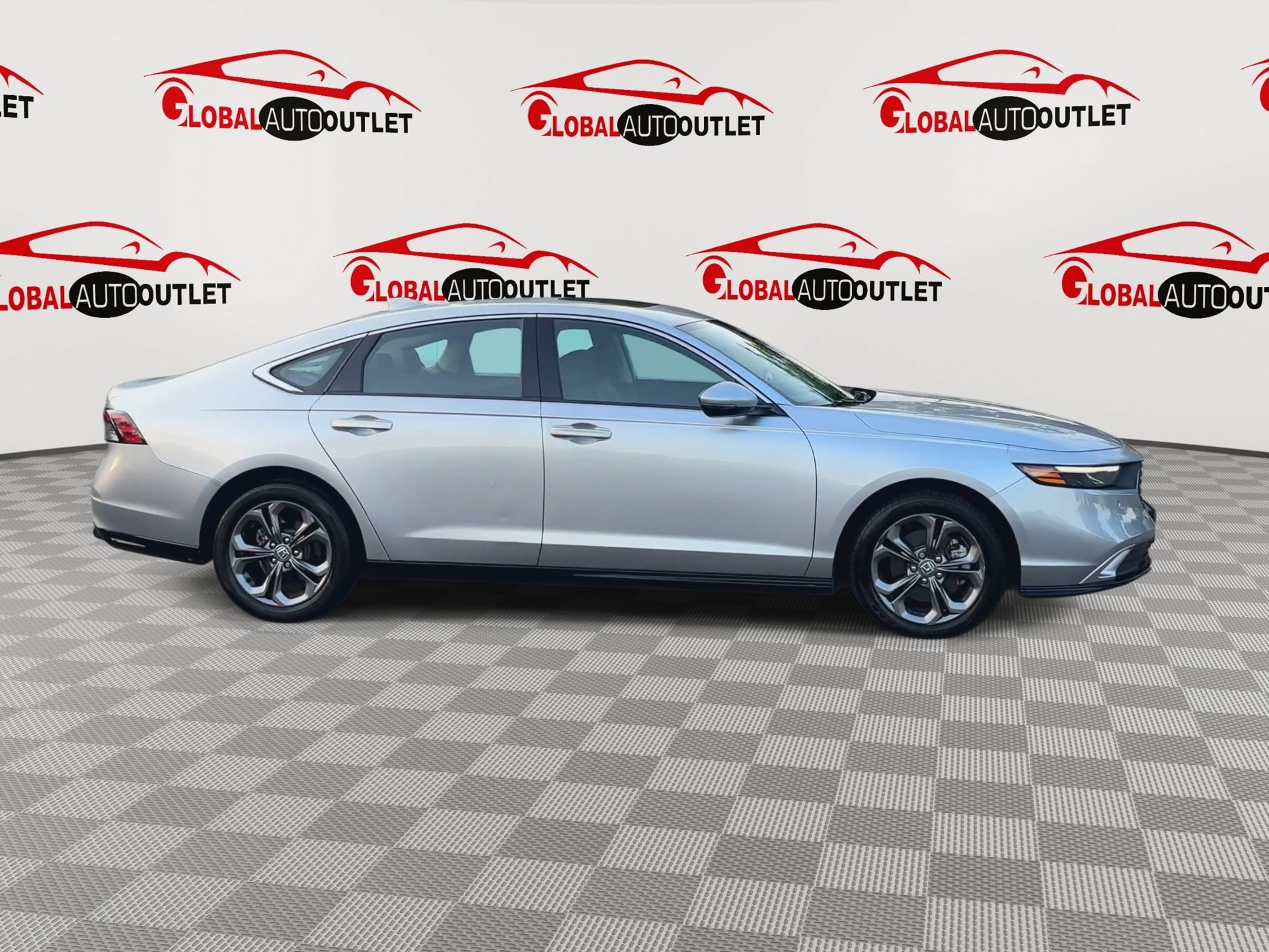 Used 2024 Honda Accord EX-L image 2