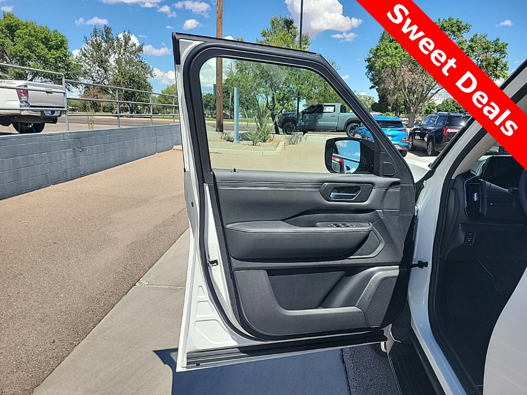 New 2026 Nissan Armada SV image 11