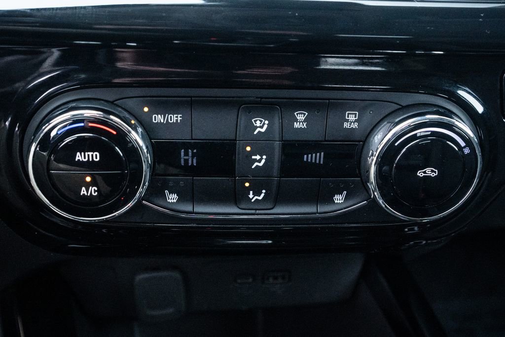 Used 2025 Chevrolet Trax ACTIV w/ Driver Confidence Package image 27