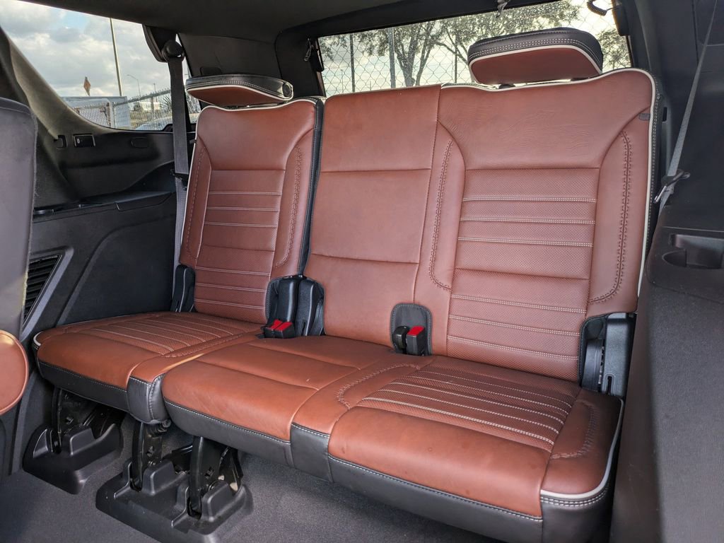 Used 2023 GMC Yukon Denali Ultimate image 17