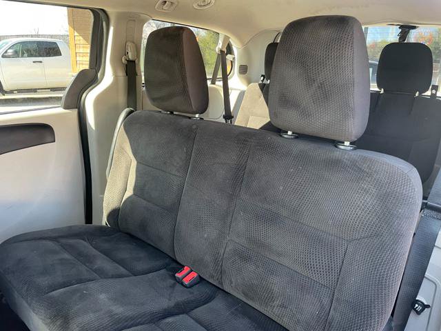 Used 2019 Dodge Grand Caravan SE w/ UConnect Hands-Free Group FWD image 19