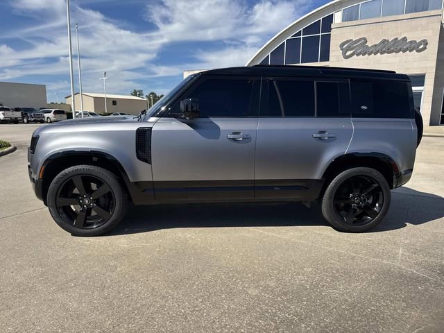 Used 2023 Land Rover Defender 110 X-Dynamic SE image 8