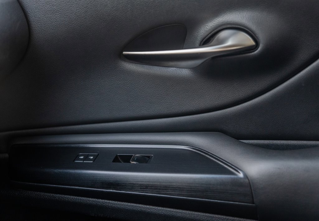 Used 2021 Lexus ES 350 Premium image 24