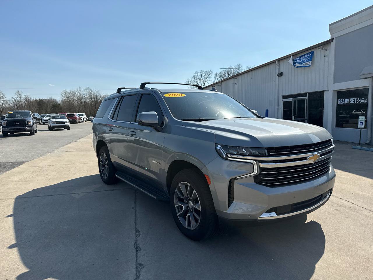 Used 2023 Chevrolet Tahoe LT w/ Luxury Package image 2