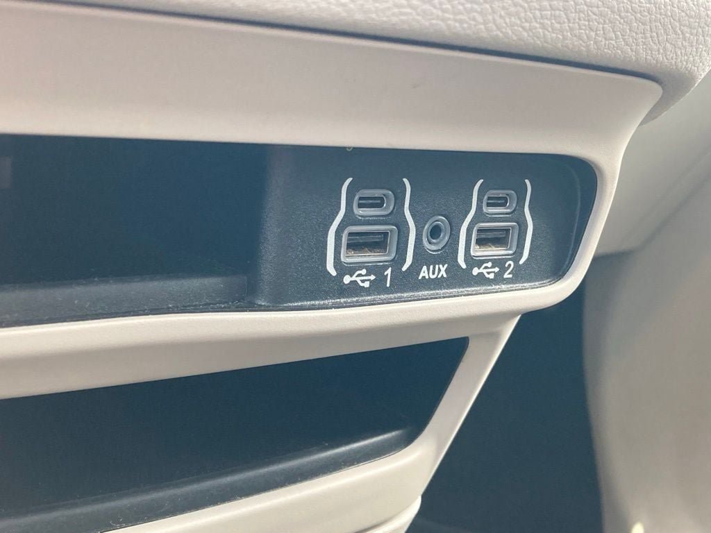 Used 2023 Chrysler Voyager LX FWD image 25