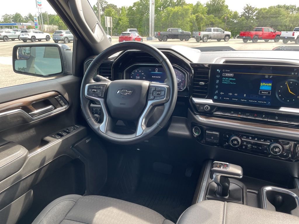 Used 2024 Chevrolet Silverado 1500 LT Trail Boss w/ Convenience Package II image 26